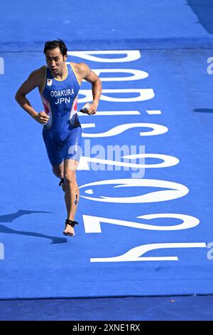 Paris, Frankreich. Kredit: MATSUO. 31. Juli 2024. Makoto Odakura (JPN) Triathlon: Männer bei den Olympischen Spielen 2024 in Paris in Pont Alexandre. Kredit: MATSUO . K/AFLO SPORT/Alamy Live News Stockfoto