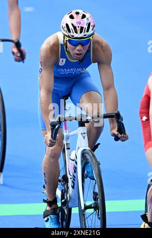 Paris, Frankreich. Kredit: MATSUO. 31. Juli 2024. Makoto Odakura (JPN) Triathlon: Männer bei den Olympischen Spielen 2024 in Paris in Pont Alexandre. Kredit: MATSUO . K/AFLO SPORT/Alamy Live News Stockfoto