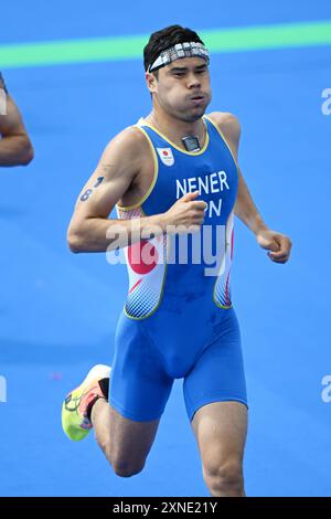 Paris, Frankreich. Kredit: MATSUO. 31. Juli 2024. Kenji Nener (JPN) Triathlon: Männer bei den Olympischen Spielen 2024 in Paris in Pont Alexandre. Kredit: MATSUO . K/AFLO SPORT/Alamy Live News Stockfoto