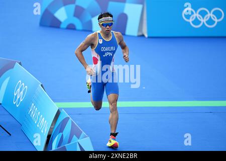 Paris, Frankreich. Kredit: MATSUO. 31. Juli 2024. Makoto Odakura (JPN) Triathlon: Männer bei den Olympischen Spielen 2024 in Paris in Pont Alexandre. Kredit: MATSUO . K/AFLO SPORT/Alamy Live News Stockfoto