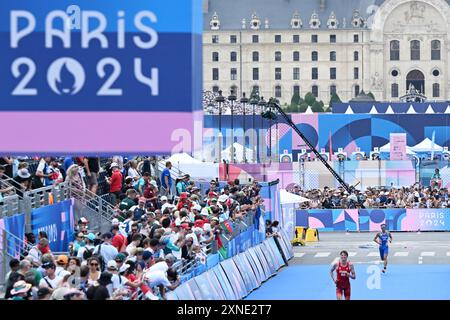 Paris, Frankreich. Kredit: MATSUO. 31. Juli 2024. Makoto Odakura (JPN) Triathlon: Männer bei den Olympischen Spielen 2024 in Paris in Pont Alexandre. Kredit: MATSUO . K/AFLO SPORT/Alamy Live News Stockfoto