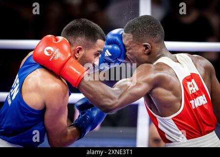 Paris, Frankrig. 31. Juli 2024. Nikolai Terteryan, Dänemark, boxt gegen Makan Traore, Frankreich, im 71 kg schweren Boxen. Kurs bei den Olympischen Spielen in Paris am Mittwoch, 31. Juli 2024. (Foto: Mads Claus Rasmussen/Ritzau Scanpix) Credit: Ritzau/Alamy Live News Stockfoto