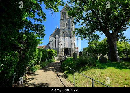 Sankt Augustiner Kirche, ein schönes Beispiel der viktorianischen Kirchengebäude von William Butterfield, Penarth, South Wales, UK gebaut. Stockfoto