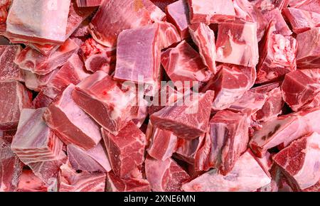 Draufsicht auf Lammfleisch im Einzelhandel. Lebensmittelkonzept. Stockfoto