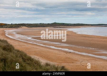 Verlassener Strand und Sanddünen in embleton Bay nahe craster northumberland tagsüber keine Leute Stockfoto