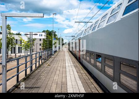 vilvoorde, Flämisch Brabant, Belgien - 21. Mai 2024 - Unterführung des Bahnhofs Stockfoto