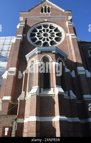 La basilique Sainte-Maxellende de Caudry EST une basilique catholique, située à Caudry, dans le Département du Nord, dans la région Hauts-de-France. Stockfoto