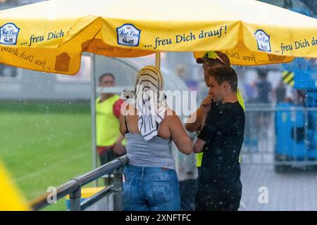 Gewitterabbruch GER, FV Weiler vs Leicester City, Fussball, Vorbereitung, Hinrunde, Saison 2024/25, 31.07.2024, Foto: Eibner-Pressefoto/Florian Wolf Stockfoto