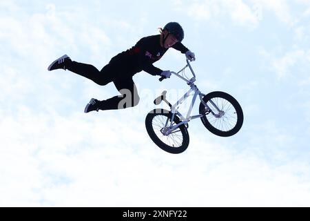 Paris, Frankreich, 31. Juli 2024. Kieran Reilly aus Großbritannien während der Olympischen Spiele 2024 Radfahren BMX Freestyle Final bei der La Concorde 2 am 31. Juli 2024 in Paris. Quelle: Pete Dovgan/Speed Media/Alamy Live News Stockfoto