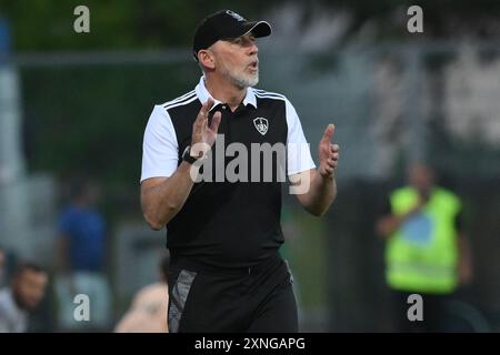 Castel di Sangro, Italien, 31. juli ,2024 Trainer von Brest Gesten während des Fußball-Freundschaftsspiels zwischen SSC Napoli und Brest:Agostino Gemito/Alamy Live News Stockfoto