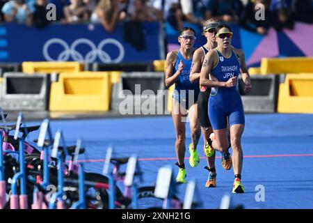 Paris, Frankreich. Kredit: MATSUO. 31. Juli 2024. Yuko Takahashi (JPN) Triathlon : Frauen bei den Olympischen Spielen 2024 in Paris in Pont Alexandre. Kredit: MATSUO . K/AFLO SPORT/Alamy Live News Stockfoto