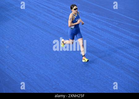 Paris, Frankreich. Kredit: MATSUO. 31. Juli 2024. Yuko Takahashi (JPN) Triathlon : Frauen bei den Olympischen Spielen 2024 in Paris in Pont Alexandre. Kredit: MATSUO . K/AFLO SPORT/Alamy Live News Stockfoto