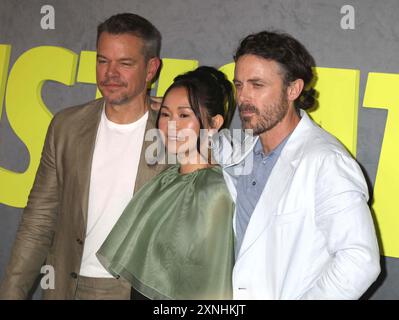 31. Juli 2024, New York, New York, USA: Schauspieler MATT DAMON, HONG CHAU und CASEY AFFLECK auf dem roten Teppich bei Apple Original Films die Premiere der Instigators New York im Jazz at Lincoln Center. (Kreditbild: © Nancy Kaszerman/ZUMA Press Wire) NUR REDAKTIONELLE VERWENDUNG! Nicht für kommerzielle ZWECKE! Stockfoto