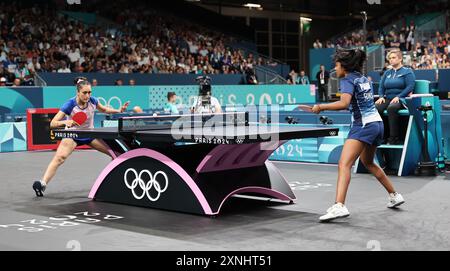 Paris, Ile de France, Frankreich. 31. Juli 2024. Olympische Spiele 2024 in Paris: Tischtennis, South Paris Arena 4. Frauen-Singles in der zweiten Runde, Manika Batra gegen Prithika Pavade (FRA). Manika Batra besiegte Prithika Pavade (FRA) mit 4:0. (Kreditbild: © Seshadri Sukumar/ZUMA Press Wire) NUR REDAKTIONELLE VERWENDUNG! Nicht für kommerzielle ZWECKE! Stockfoto