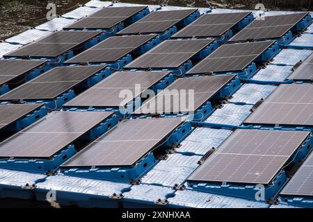 Schwimmende Photovoltaik (FPV) in Danzig, Polen © Wojciech Strozyk / Alamy Stock Photo *** Lokale Bildunterschrift *** Stockfoto