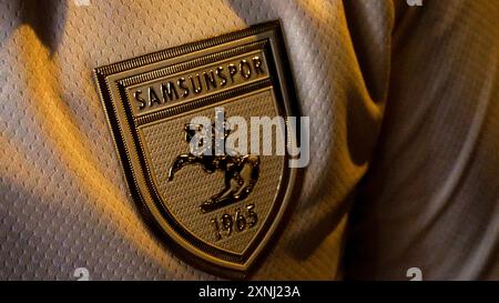 29. Oktober 2023 Eskisehir Türkei. Samsunspor fc-Abzeichen aus nächster Nähe auf der Uniform Stockfoto