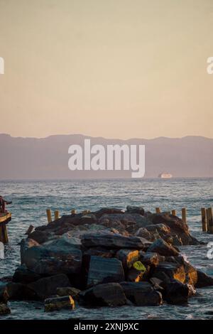 18 Juni 2024 Selcuk Izmir Türkei . Pamucak Beach bei Sonnenuntergang Stockfoto