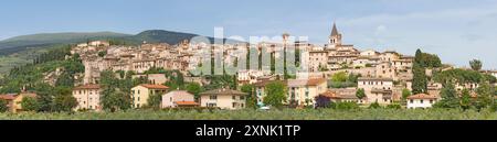 Spello - die Altstadt im Abendlicht. Stockfoto