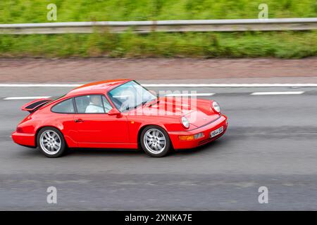 1990 90er Jahre Porsche 911 Carrera 2 Coupé Stockfoto