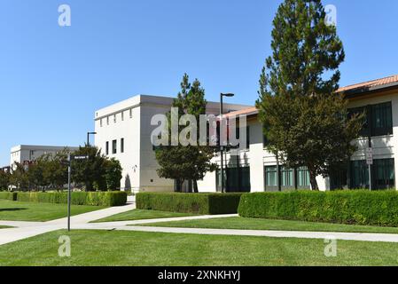 LONG BEACH, KALIFORNIEN - 28. JULI 2024: Gebäude T auf dem Campus des Long Beach City College, LBCC. Stockfoto