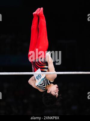 Japans Shinnosuke Oka beim Allround-Finale der Männer in der Bercy Arena am fünften Tag der Olympischen Spiele 2024 in Frankreich. Bilddatum: Mittwoch, 31. Juli 2024. Stockfoto