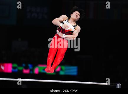 Japans Shinnosuke Oka beim Allround-Finale der Männer in der Bercy Arena am fünften Tag der Olympischen Spiele 2024 in Frankreich. Bilddatum: Mittwoch, 31. Juli 2024. Stockfoto