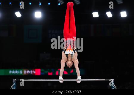 Japans Shinnosuke Oka beim Allround-Finale der Männer in der Bercy Arena am fünften Tag der Olympischen Spiele 2024 in Frankreich. Bilddatum: Mittwoch, 31. Juli 2024. Stockfoto