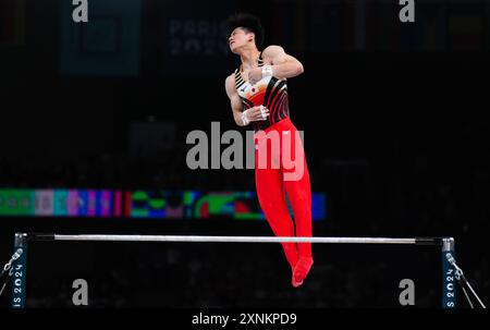 Japans Shinnosuke Oka beim Allround-Finale der Männer in der Bercy Arena am fünften Tag der Olympischen Spiele 2024 in Frankreich. Bilddatum: Mittwoch, 31. Juli 2024. Stockfoto