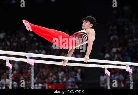 Japans Shinnosuke Oka beim Allround-Finale der Männer in der Bercy Arena am fünften Tag der Olympischen Spiele 2024 in Frankreich. Bilddatum: Mittwoch, 31. Juli 2024. Stockfoto