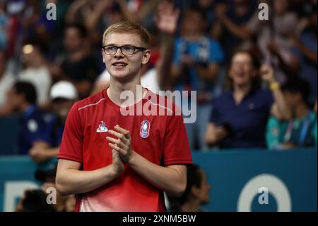 Paris, Frankreich. August 2024. Julien Mattia/Le Pictorium - Tischtennis - Viertelfinale - Paris 2024 - 01/08/2024 - Frankreich/Ile-de-France (Region)/Paris - Felix Lebrun (FRA) qualifiziert sich für das Halbfinale, indem er Lin Yun-Ju (TPE) im Viertelfinale der Olympischen Tischtennis-Veranstaltungen in der Arena Paris Sud, 1. August 2024 besiegt. Quelle: LE PICTORIUM/Alamy Live News Stockfoto