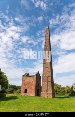 Cobb’s Engine House and Chorney, auch bekannt als Windmill End Pumping Station in Rowley Regis, Black Country, wurde verwendet, um Wasser aus den Kohleminen zu pumpen Stockfoto