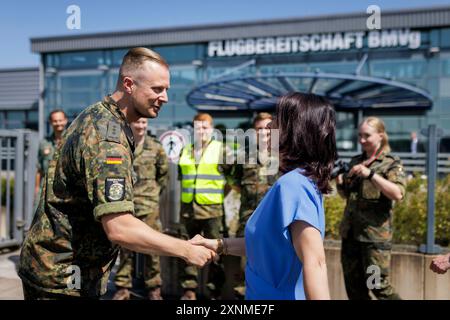 Bundesaußenministerin Annalena Baerbock (Allianz 90/die Grünen), fotografiert bei einem Besuch der Luftwaffe der Bundeswehr während der Deutschlandreise der Bundesministerin in Köln am 30. Juli 2024. Fotografiert im Auftrag des Auswärtigen Amtes. Stockfoto