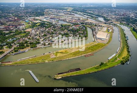 Luftbild, duisport Hafen Duisburg, Hafengebiet und Ortsteil Ruhrort, Vinckekanal Speditionsinsel und Mercatorinsel mit DB Schenker Logistik und Binnenschifffahrt, Fluss Ruhrmündung in den Fluss Rhein, Alt-Homberg, Duisburg, Ruhrgebiet, Nordrhein-Westfalen, Deutschland ACHTUNGxMINDESTHONORARx60xEURO *** Luftansicht, Duisport Duisburg, Hafengebiet und Landkreis Ruhrort, Vinckekanal Speditionsinsel und Mercatorinsel mit DB Schenker Logistik und Binnenschifffahrt, Ruhrmündung in den Rhein, Alt Homberg, Duisburg, Ruhrgebiet, Nordrhein-Westfalen, Deutschland ATTENTIONxMINDESTHONORA Stockfoto