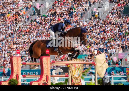 Versailles, Frankreich. August 2024. Ashlee BOND Riding DONATELLO 141, Equestrian, Springteam Qualifikation während der Olympischen Spiele Paris 2024 am 1. August 2024 im Château de Versailles in Versailles, Frankreich - Foto Christophe Bricot/DPPI Media Credit: DPPI Media/Alamy Live News Stockfoto