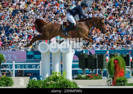 Versailles, Frankreich. August 2024. Henrik VON ECKERMANN reitet KÖNIG EDWARD, Reitsport, Springteam Qualifikation während der Olympischen Spiele Paris 2024 am 1. August 2024 im Château de Versailles in Versailles, Frankreich - Foto Christophe Bricot/DPPI Media Credit: DPPI Media/Alamy Live News Stockfoto