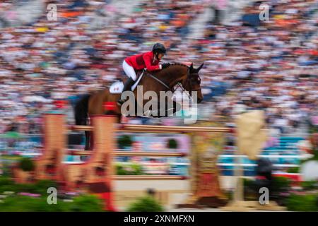 Versailles, Frankreich. August 2024. Amy MILLAR reitet TRUMAN, Reitsport, Springteam Qualifikation während der Olympischen Spiele Paris 2024 am 1. August 2024 im Château de Versailles in Versailles, Frankreich - Foto Christophe Bricot/DPPI Media Credit: DPPI Media/Alamy Live News Stockfoto