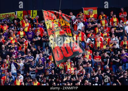 Bergen, Norwegen. August 2024. BERGEN, Brann Stadium, 01-08-2024, Saison 2024/2025, Qualifikation für die UEFA Conference League. Während des Spiels SK Brann - Go Ahead Eagles, Fans von Go Ahead Eagles Credit: Pro Shots/Alamy Live News Stockfoto