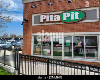 Toronto, ON, Kanada – 20. April 2024: Sehen Sie das Logo des Unternehmens Pita Pit Stockfoto