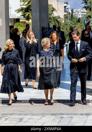 Athen, Griechenland. August 2024. ATHEN, Griechenland 0108-2024 Königin Annemarie von Griechenland, Kronprinz Pavlos von Griechenland, Kronprinzessin Marie Chantal von Griechenland, Prinzessin Theodora von Griechenland, Prinzessin Alexia von Griechenland Begräbnisdienst von Prinz Michael von Griechenland und Dänemark in der Kirche St. Theodore, erster Friedhof von Athen Kredit: Albert Nieboer Niederlande OUT Point de Vue OUT/dpa/Alamy Live News Stockfoto