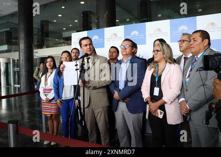 CONSTRUYE MULTAS TRANSITO QUITO QUITO, Donnerstag, 01. August 2024 Pressekonferenz von Movimiento Construye über die Reformen der COIP in Bezug auf die Festnahme von Personen mit einer Geschwindigkeit von mehr als 60 km im städtischen Sektor Quito, der Legislativpalast Jorge Penafiel Fotos Quito Pichincha Ecuador POL CONSTRUYE MULTAS TRANSITO QUITO 2916e8cd0ebcb6f42e229249f9a5fc77 Copyright: xROLANDOxENRIQUEZx Stockfoto