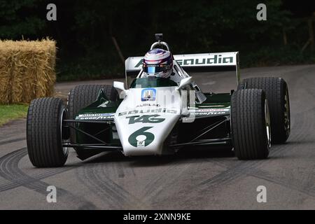 Logan Sargeant, Williams-Cosworth FW08-02, die Formel-1-Teams, eine Auswahl aktueller und früherer Formel-Teams und Fahrer, darunter einige Weltmeister Stockfoto