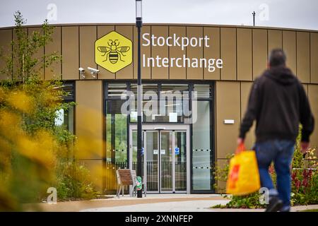 Eingang zum Stockport Interchange vom Viaduct Park Stockfoto