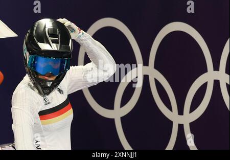 Montigny Le Bretonneux, Frankreich. August 2024. Olympia, Paris 2024, Radfahren, BMX, Vorbereitungen, Viertelfinale, Frauen, Alina Beck aus Deutschland nach ihrem Lauf. Quelle: Jan Woitas/dpa/Alamy Live News Stockfoto