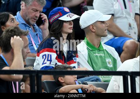 Paris, Fra. August 2024. Kendall Jenner nahm am 1. August 2024 an dem Kunstturnwettbewerb der Frauen während der Olympischen Sommerspiele 2024 in Paris in der Bercy Arena Teil. (Foto: Anthony Behar/SIPA USA) Credit: SIPA USA/Alamy Live News Stockfoto