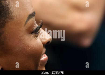 Paris, Frankreich. August 2024. Paris, Frankreich. August 2024. Simone Biles, die USA, im All-Around-Finale der Frauen. In der Bercy Arena am 6. Tag der Olympischen Spiele 2024 in Paris, Frankreich. Quelle: Adam Stoltman/Alamy Live News Stockfoto