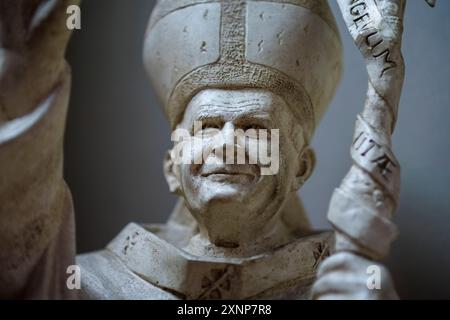 Statue des Papstes Johannes Paul II. In der Kirche Saint Augustin, Paris, Frankreich Stockfoto