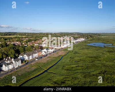 Aus der Vogelperspektive des englischen Dorfes Parkgate an der Dee-Mündung, Wirral, Cheshire, England Stockfoto