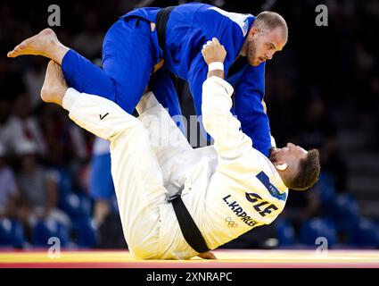 PARIS: Judoka Jelle Snippe im Kampf gegen Lukas Krpalek aus Tschechien bei den Olympischen Spielen. ANP KOEN VAN WEEL Stockfoto