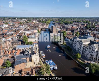 River Ouse und Lendal Bridge im Zentrum von York, North Yorkshire, England. Stockfoto