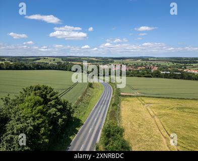 Helmsley Market Town am Rande der North York Moors, aus der Vogelperspektive über Fields, North Yorkshire, England. Stockfoto